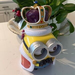 NWT Minion UNIVERSAL STUDIOS JAPAN POPCORN BUCKET DESPICABLE ME Crown KING PURSE